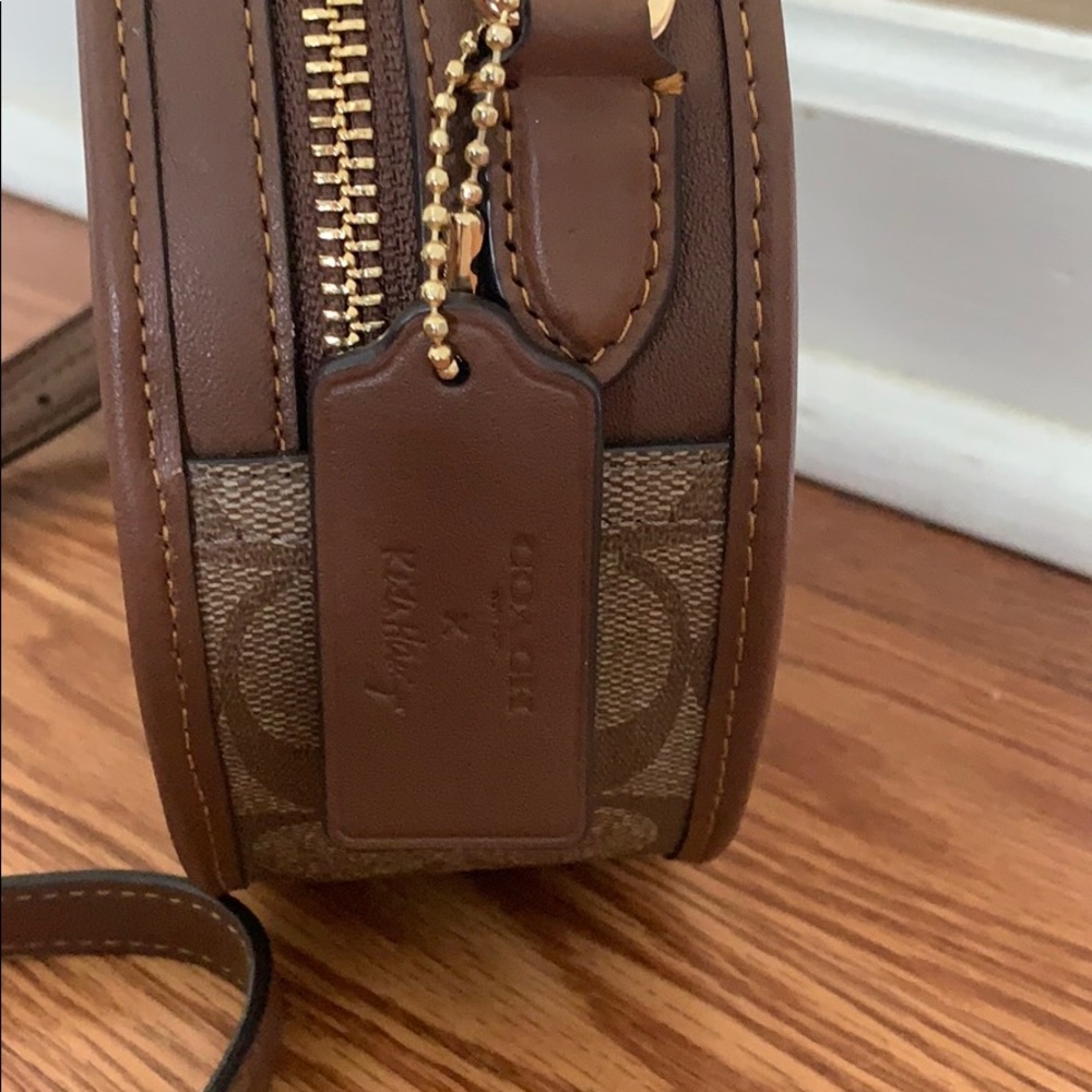 Keith Haring Canteen Cross body w/ matching wallet - Picture 3 of 6